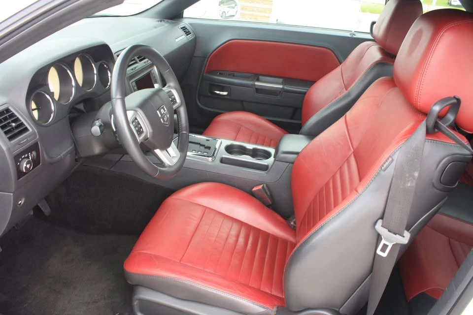 2013 Dodge Challenger 3rd Gen - Image 6 of 10