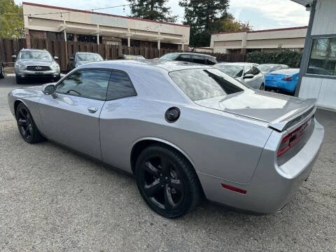 2013 Dodge Challenger 3rd Gen - Image 6 of 11