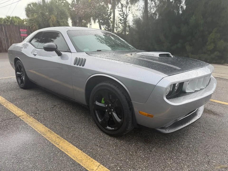 2013 Dodge Challenger 3rd Gen - Image 2 of 10