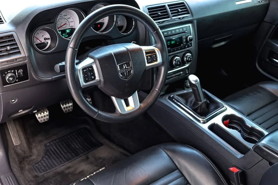 2013 Dodge Challenger 3rd Gen - Image 9 of 20