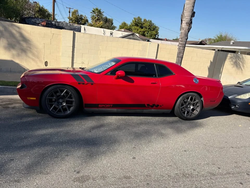 2013 Dodge Challenger 3rd Gen - Image 10 of 11