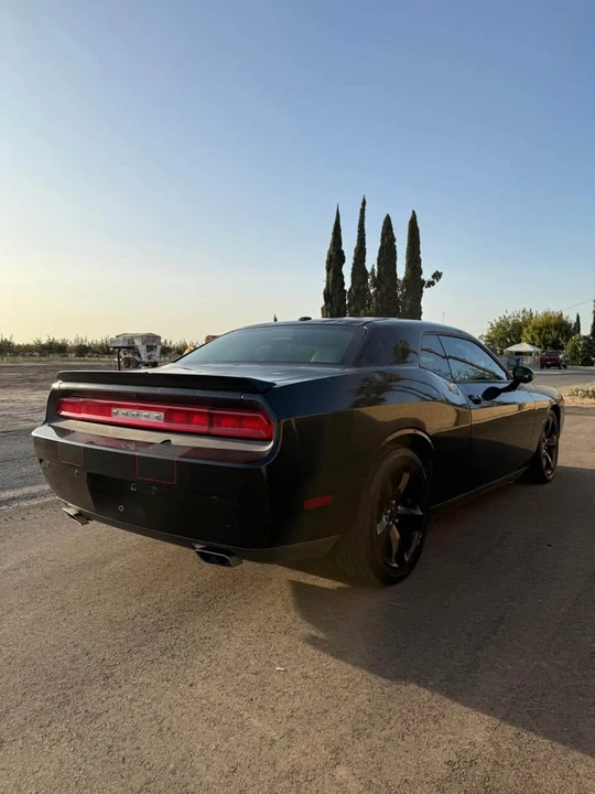 2013 Dodge Challenger 3rd Gen - Image 4 of 8