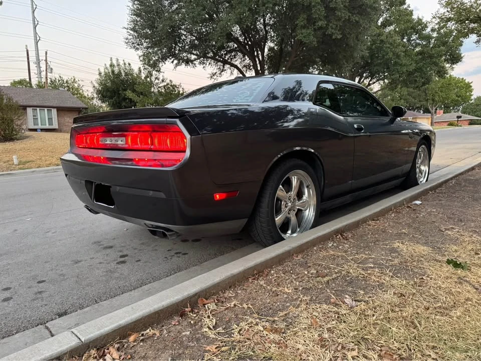 2013 Dodge Challenger 3rd Gen - Image 9 of 10