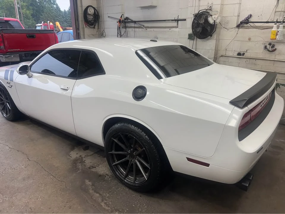 2013 Dodge Challenger 3rd Gen - Image 15 of 20