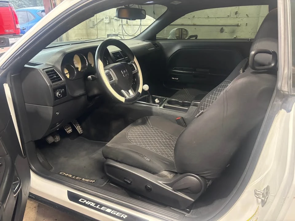 2013 Dodge Challenger 3rd Gen - Image 16 of 20