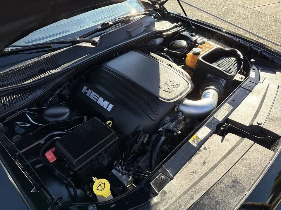 2013 Dodge Challenger 3rd Gen - Image 15 of 19