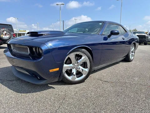 2013 Dodge Challenger R/T Plus RWD Manual