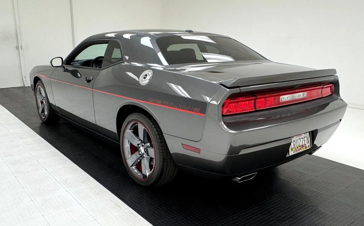 2013 Dodge Challenger 3rd Gen - Image 3 of 31