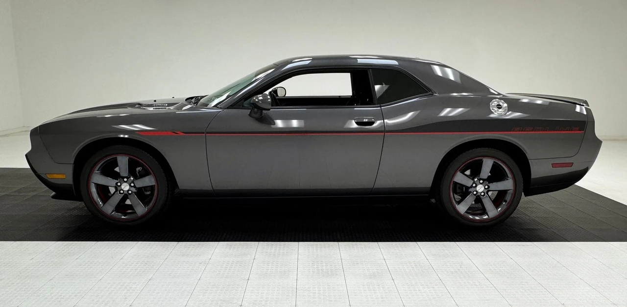 2013 Dodge Challenger 3rd Gen - Image 2 of 31
