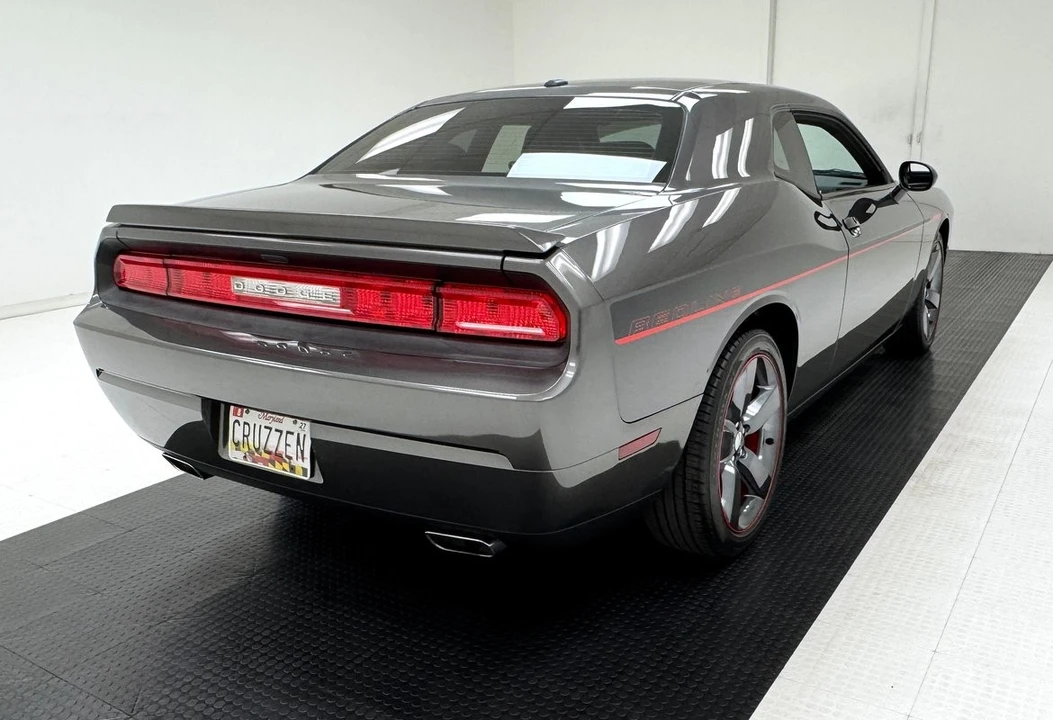 2013 Dodge Challenger 3rd Gen - Image 5 of 31