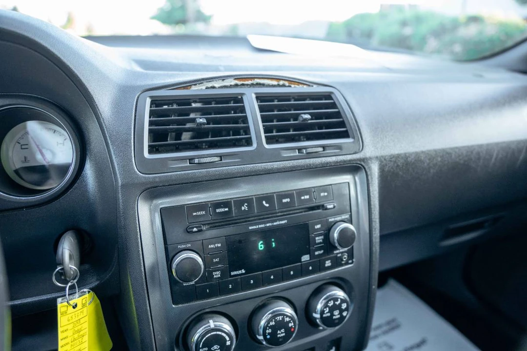 2013 Dodge Challenger 3rd Gen - Image 13 of 16