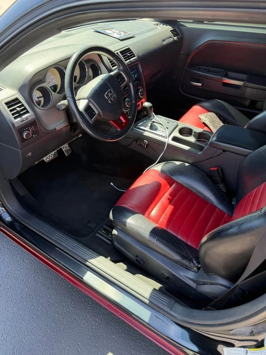2013 Dodge Challenger 3rd Gen - Image 5 of 17