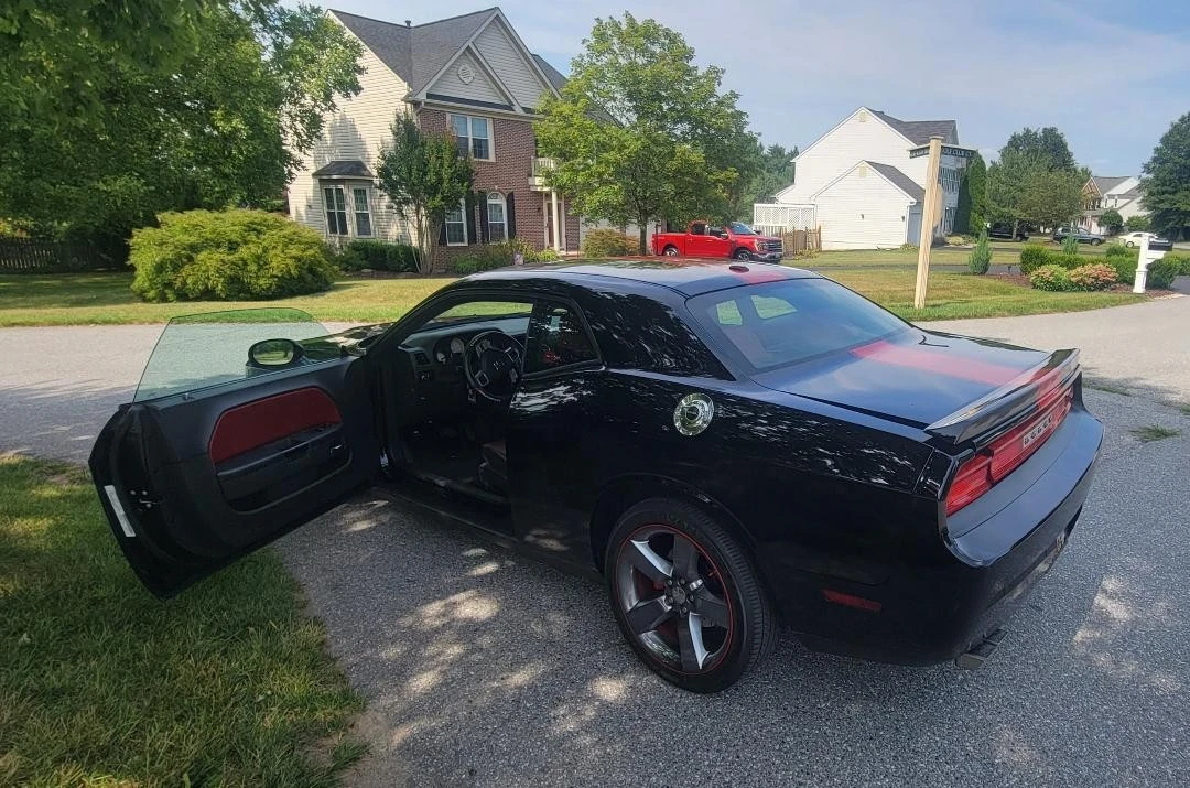 2013 Dodge Challenger 3rd Gen - Image 4 of 11