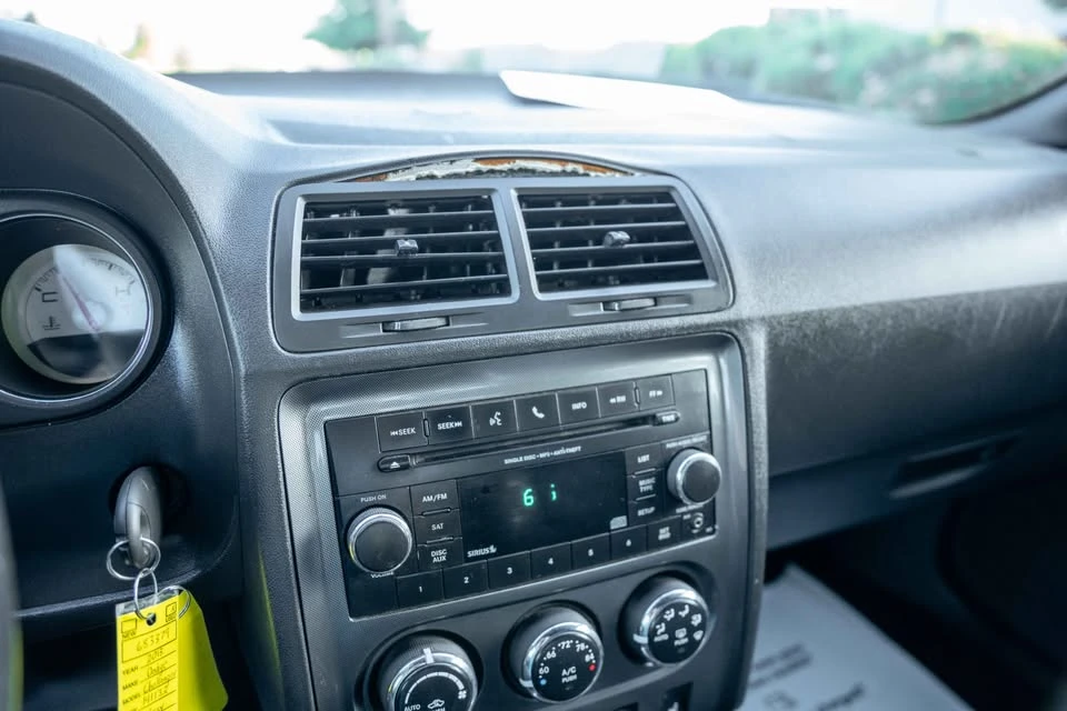 2013 Dodge Challenger 3rd Gen - Image 13 of 16