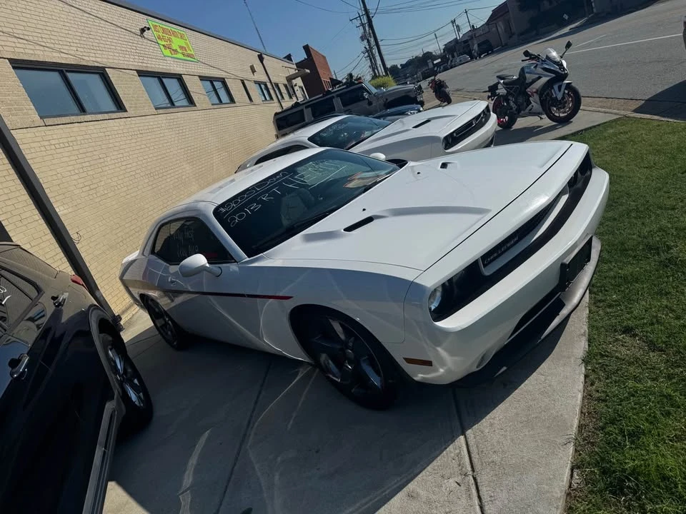 2013 Dodge Challenger 3rd Gen - Image 2 of 2