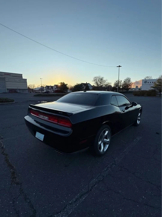 2013 Dodge Challenger 3rd Gen - Image 4 of 11