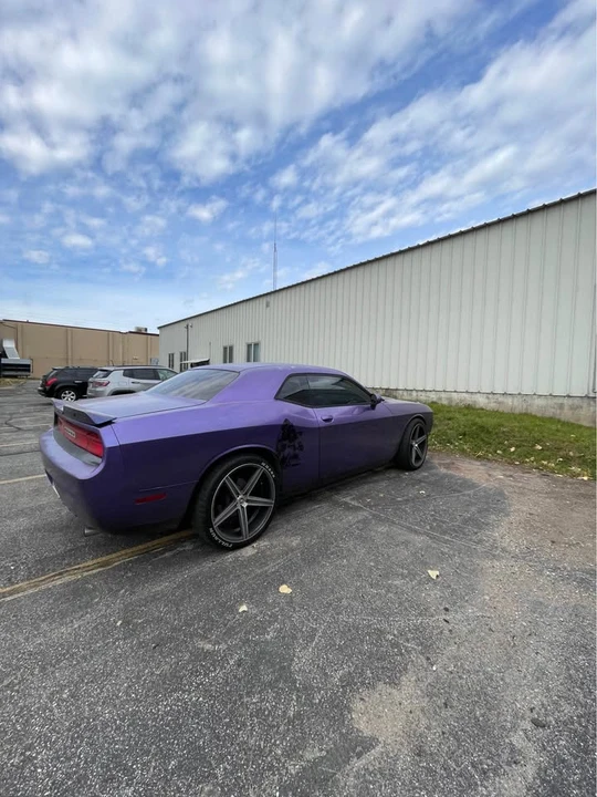 2013 Dodge Challenger 3rd Gen - Image 4 of 10