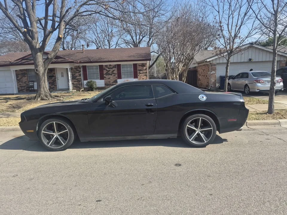 2013 Dodge Challenger 3rd Gen - Image 3 of 15