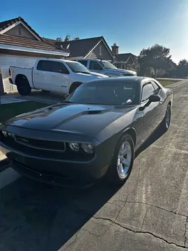 2013 Dodge Challenger SE Coupe 2D