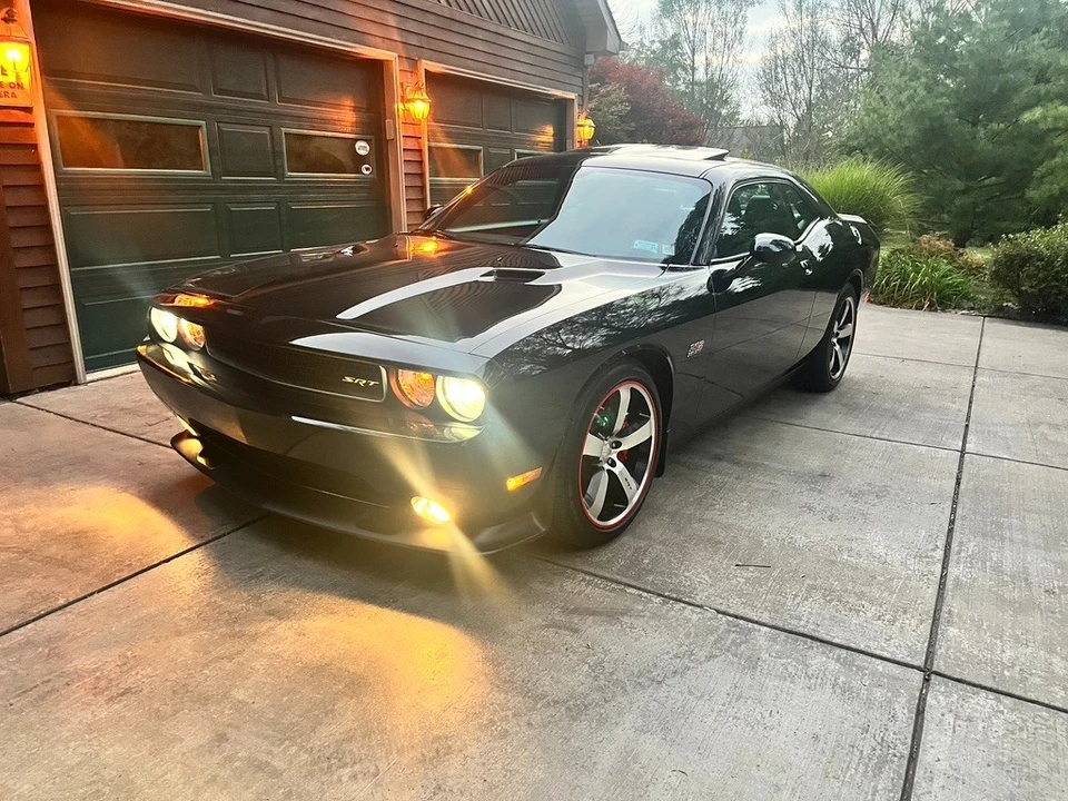 2013 Dodge Challenger SRT8 & 392 3rd Gen - Image 28 of 31