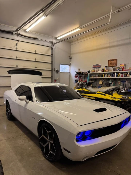 2013 Dodge Challenger SRT8 & 392 3rd Gen - Image 4 of 8