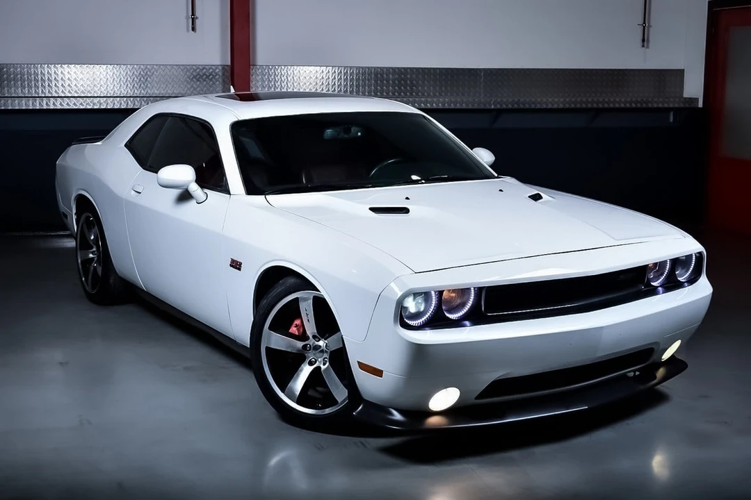2013 Dodge Challenger SRT8 & 392 3rd Gen - Image 9 of 30