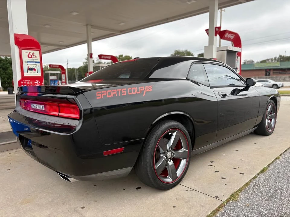 2013 Dodge Challenger 3rd Gen - Image 4 of 10