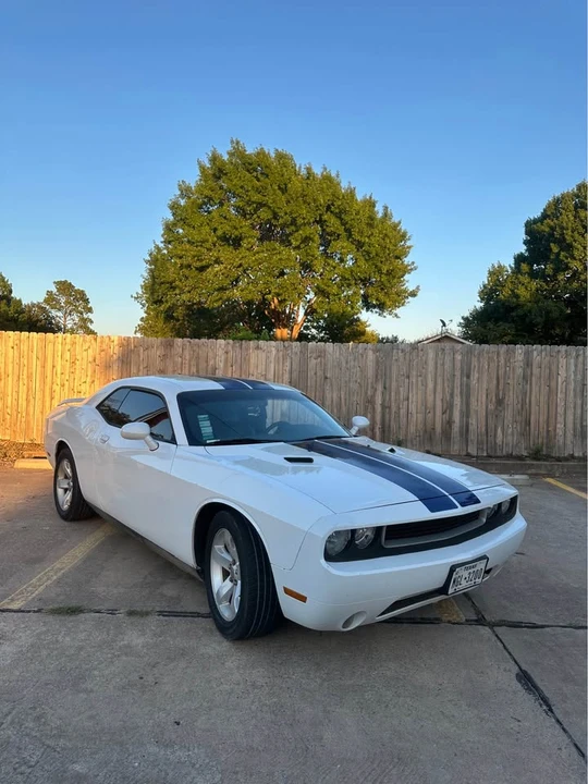 2013 Dodge Challenger 3rd Gen - Image 4 of 16