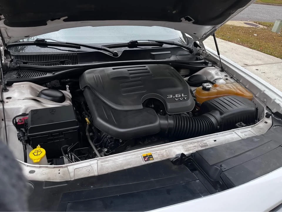 2013 Dodge Challenger 3rd Gen - Image 6 of 14