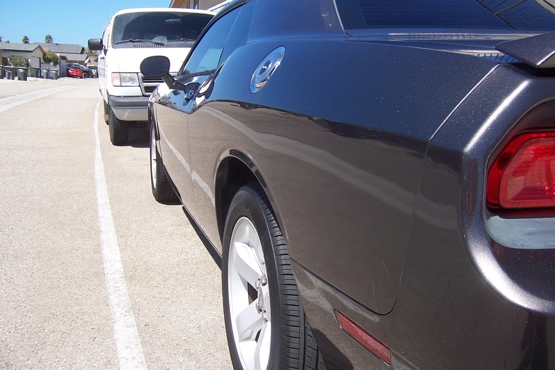 2013 Dodge Challenger 3rd Gen - Image 7 of 15