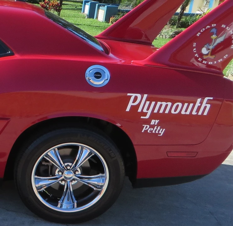 2013 Dodge Challenger 3rd Gen - Image 11 of 21