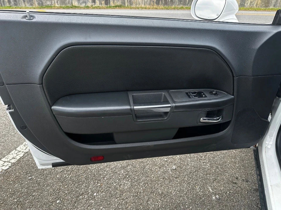 2013 Dodge Challenger 3rd Gen - Image 9 of 21