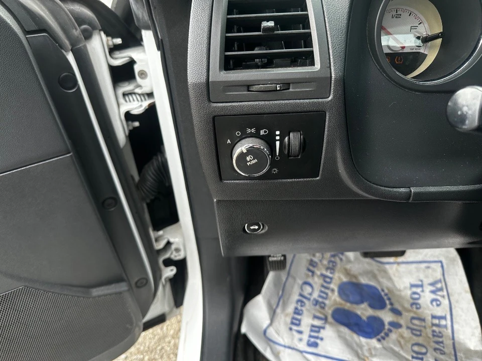 2013 Dodge Challenger 3rd Gen - Image 16 of 21