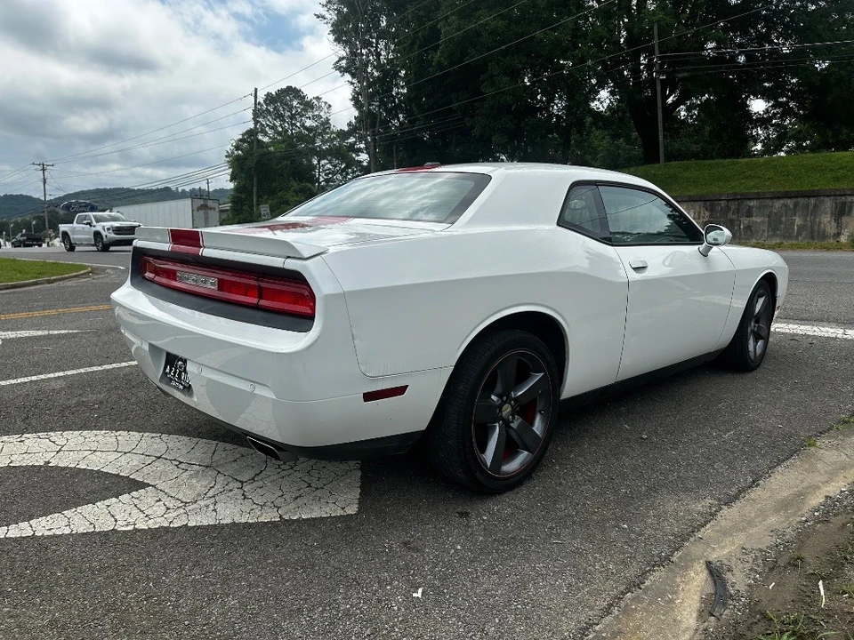 2013 Dodge Challenger 3rd Gen - Image 5 of 21