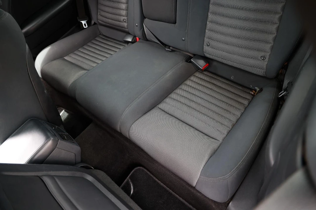 2013 Dodge Challenger 3rd Gen - Image 8 of 31