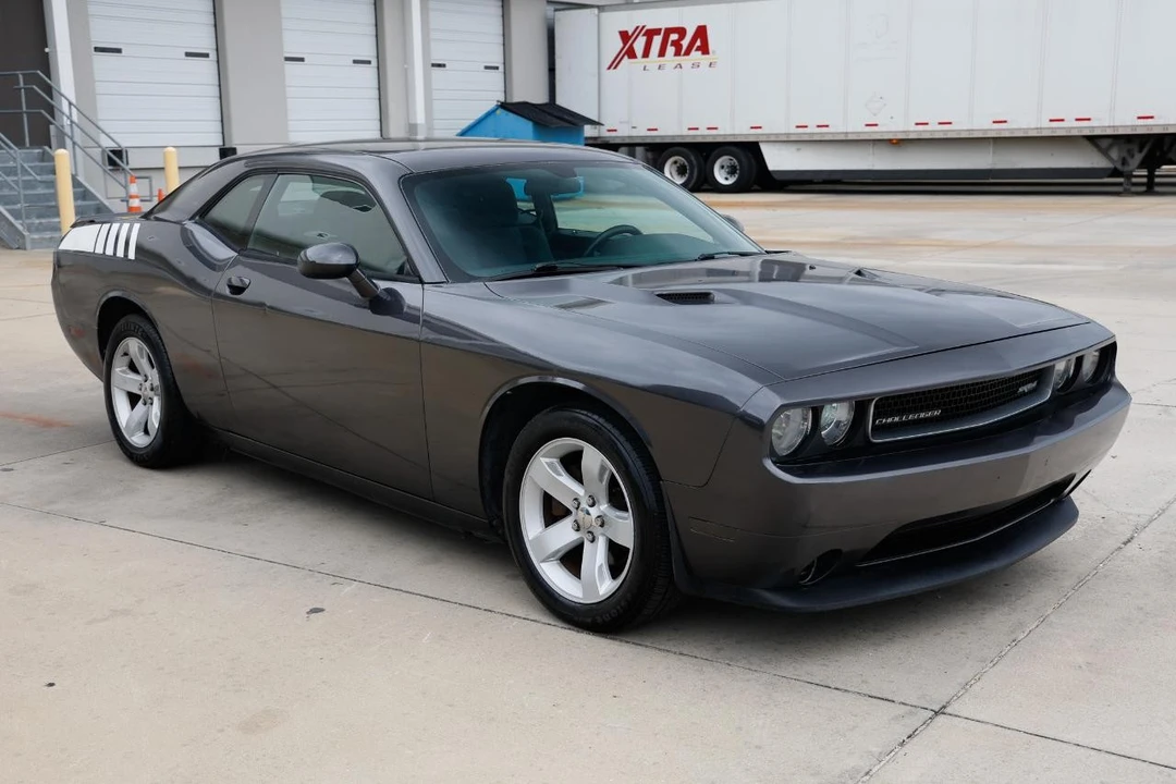 2013 Dodge Challenger 3rd Gen - Image 15 of 31