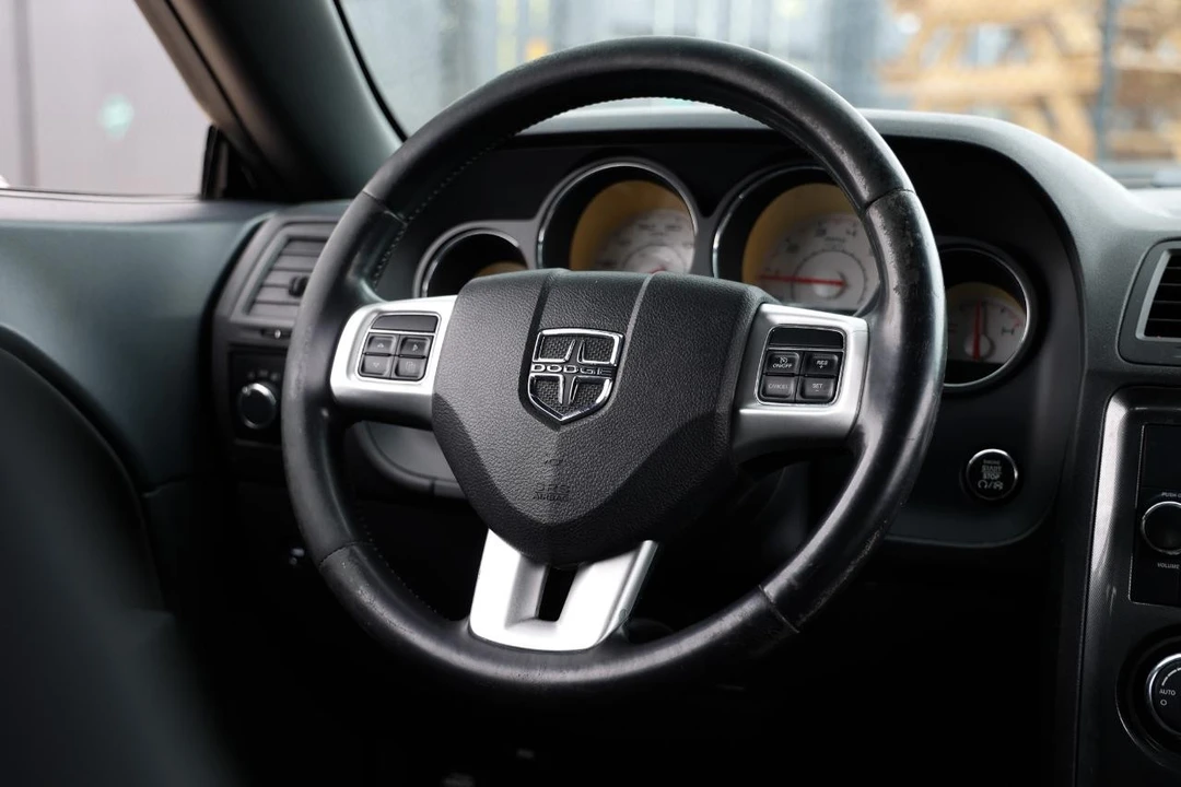 2013 Dodge Challenger 3rd Gen - Image 26 of 31
