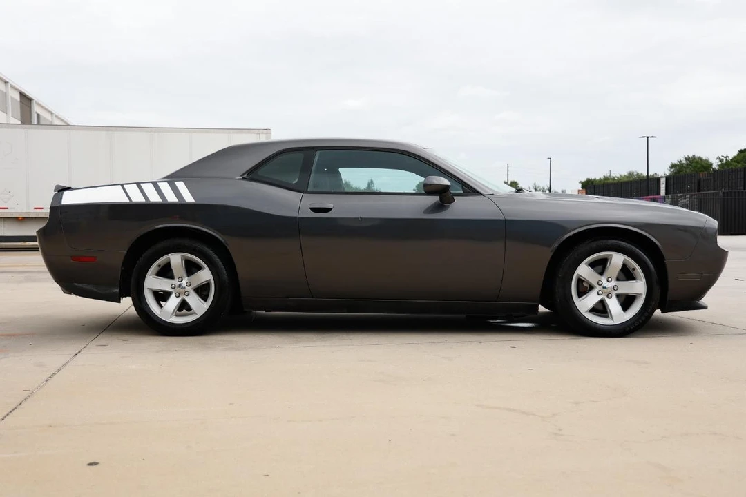 2013 Dodge Challenger 3rd Gen - Image 13 of 31