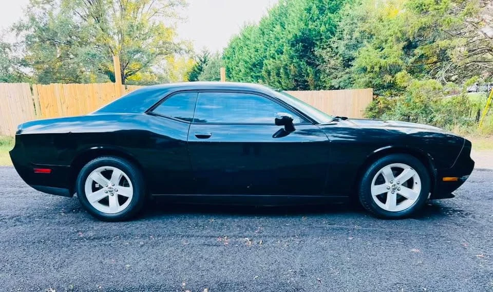 2013 Dodge Challenger 3rd Gen - Image 2 of 14