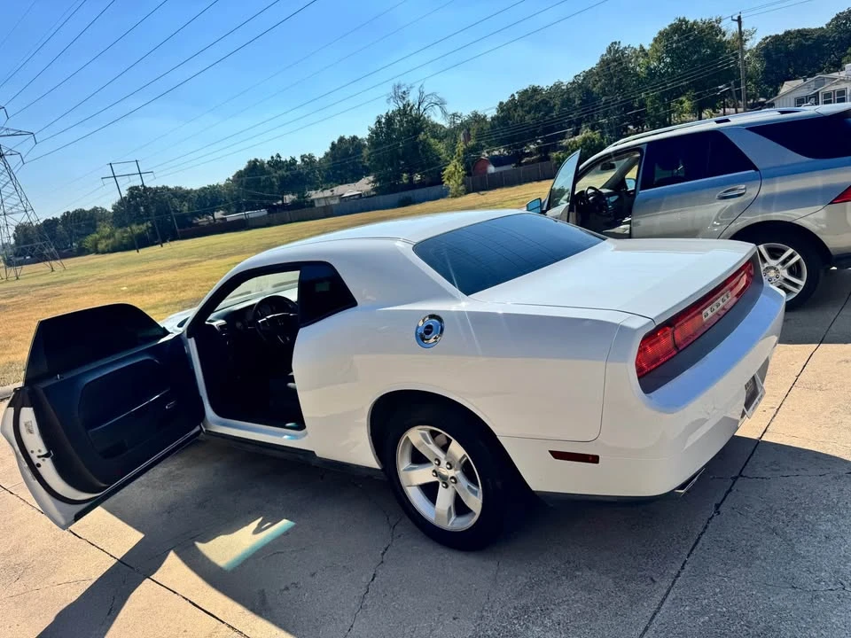 2013 Dodge Challenger 3rd Gen - Image 8 of 9