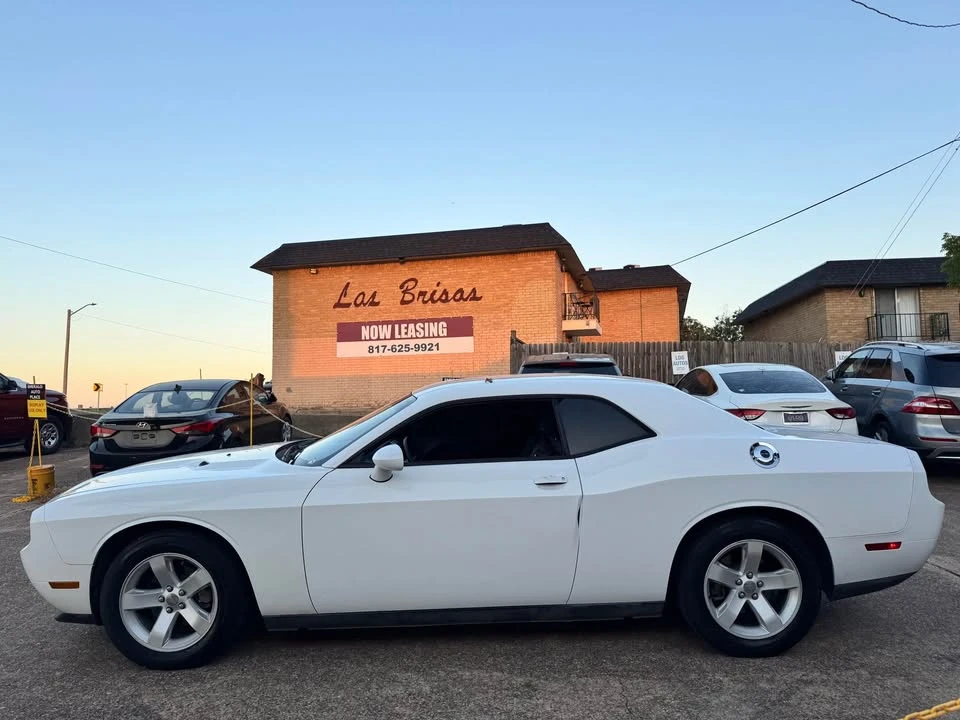 2013 Dodge Challenger 3rd Gen - Image 3 of 10