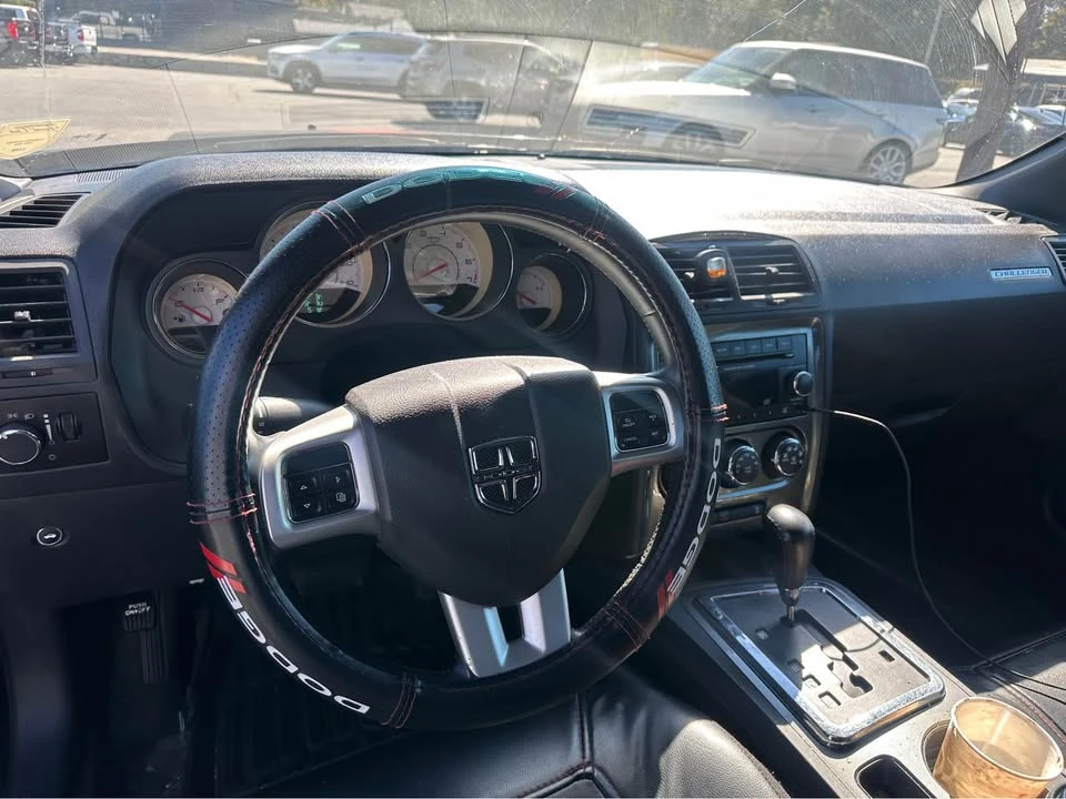 2013 Dodge Challenger 3rd Gen - Image 6 of 8