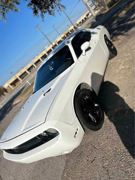 2013 Dodge Challenger 3rd Gen - Image 3 of 8