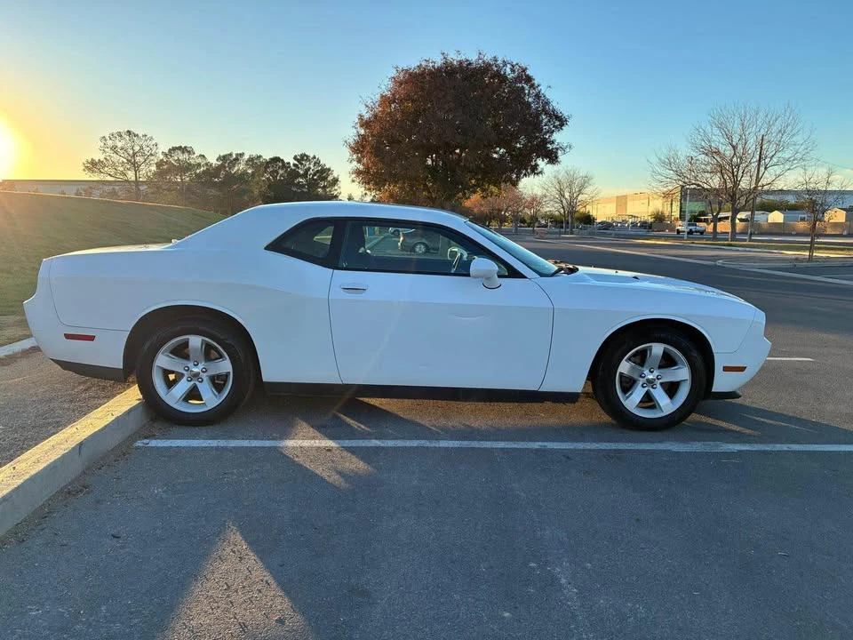 2013 Dodge Challenger 3rd Gen - Image 3 of 16