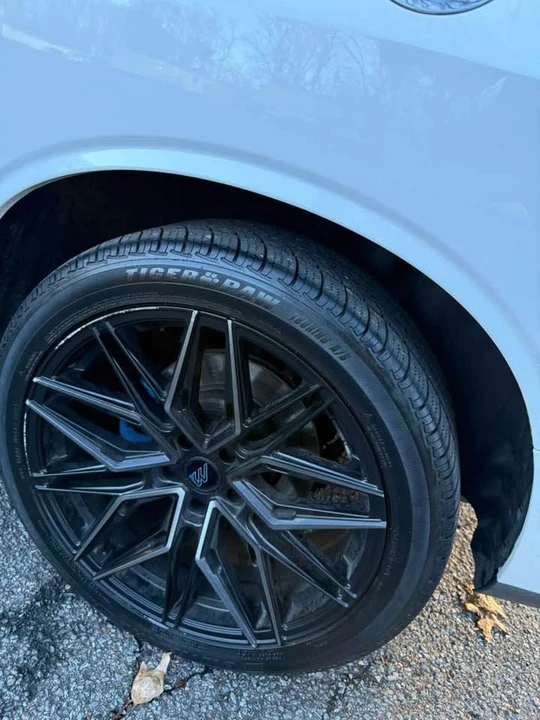 2013 Dodge Challenger 3rd Gen - Image 10 of 19