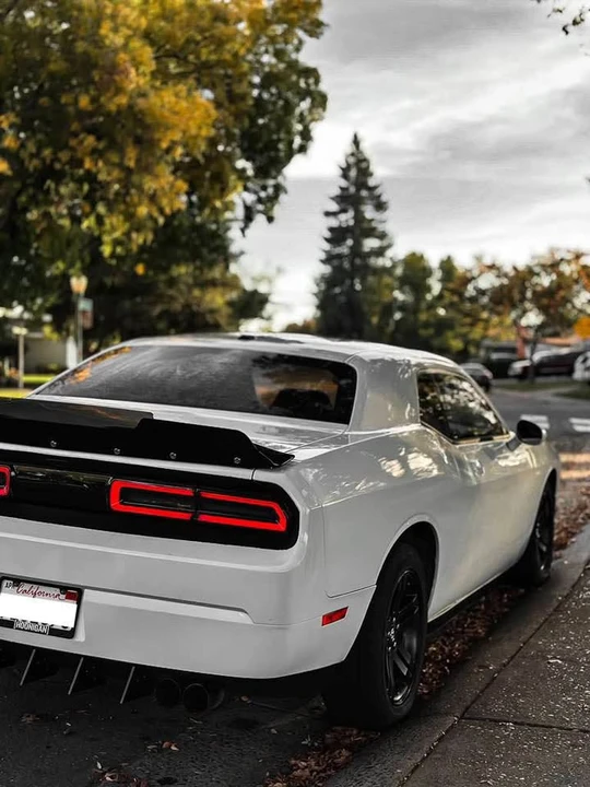 2013 Dodge Challenger 3rd Gen - Image 4 of 12