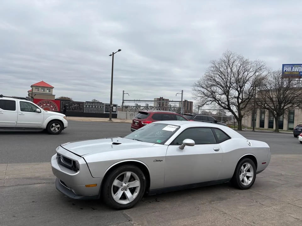 2013 Dodge Challenger 3rd Gen - Image 4 of 7