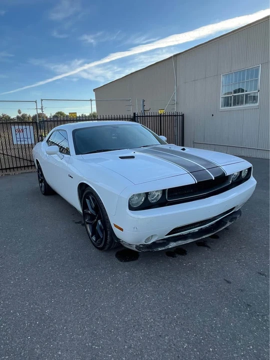 2013 Dodge Challenger - Image 6 of 13