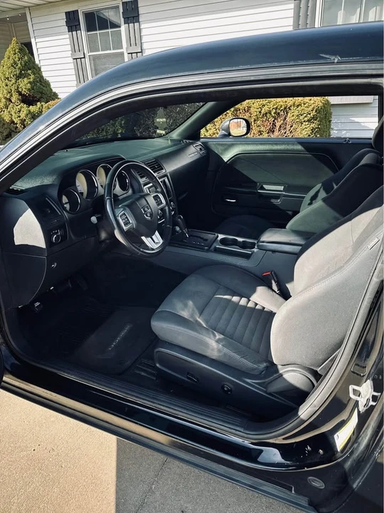 2013 Dodge Challenger 3rd Gen - Image 4 of 8