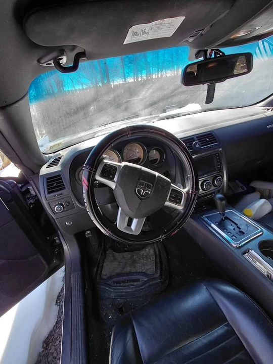 2013 Dodge Challenger 3rd Gen - Image 6 of 11